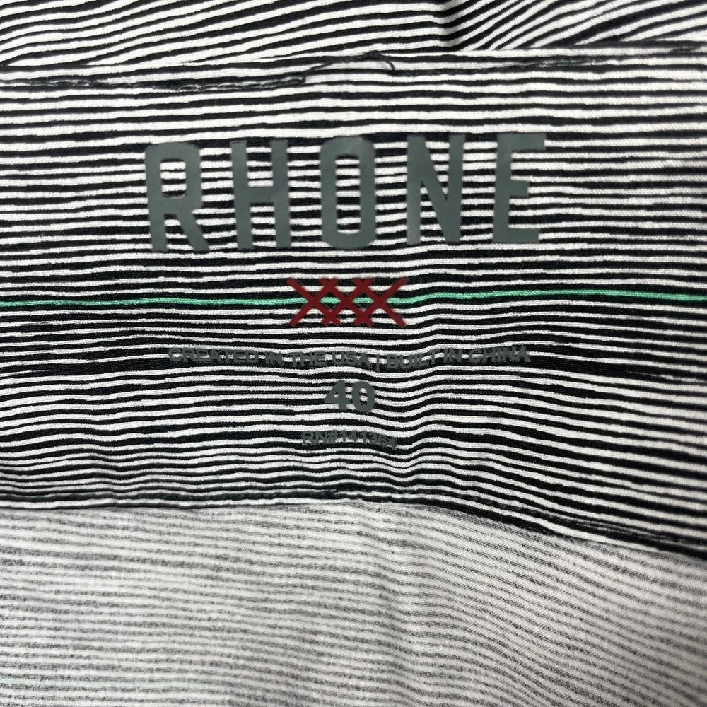 Rhone Gray Striped Mens Performance Board Shorts Size 40 TBS-181
